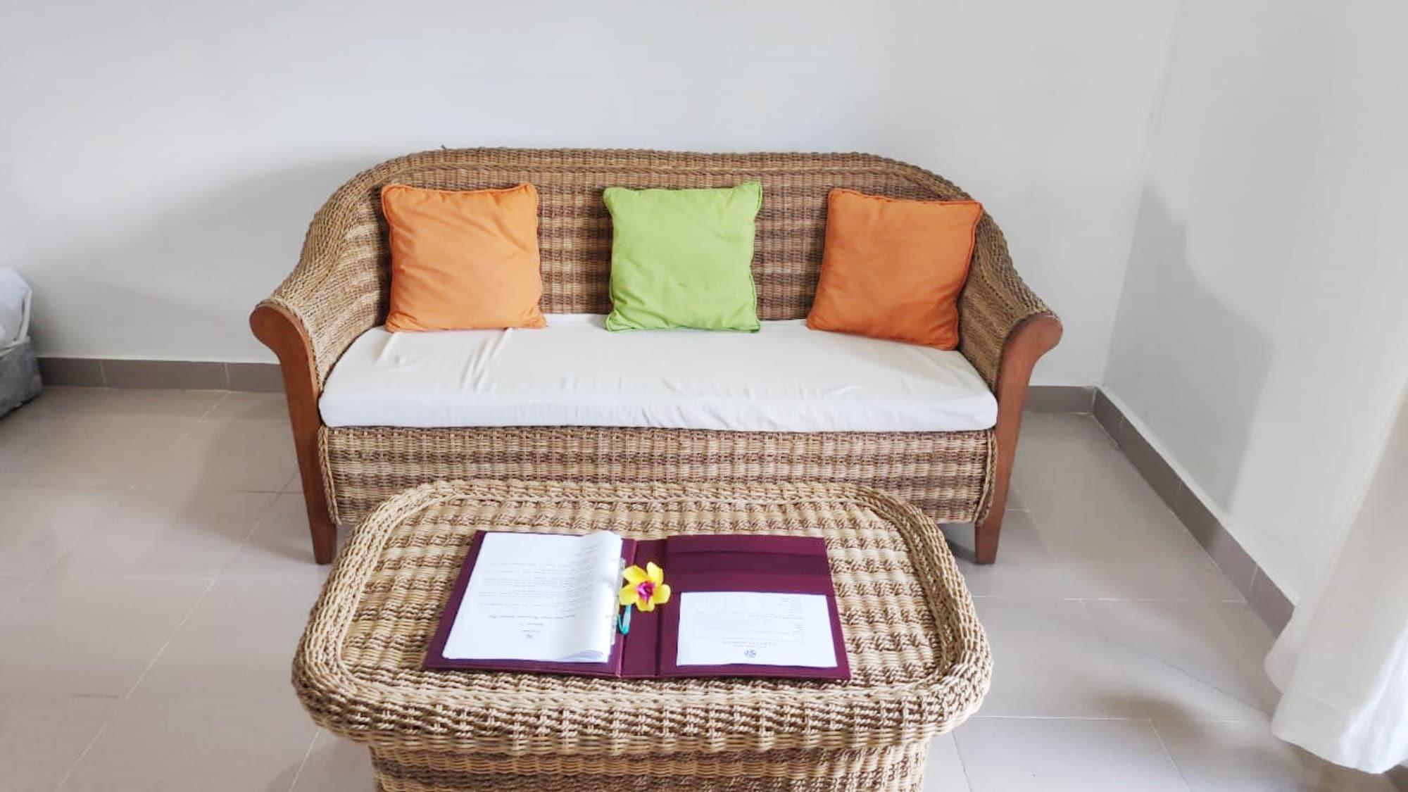 Puri Saron Hotel Madangan - Gianyar Gianyar  Exterior photo