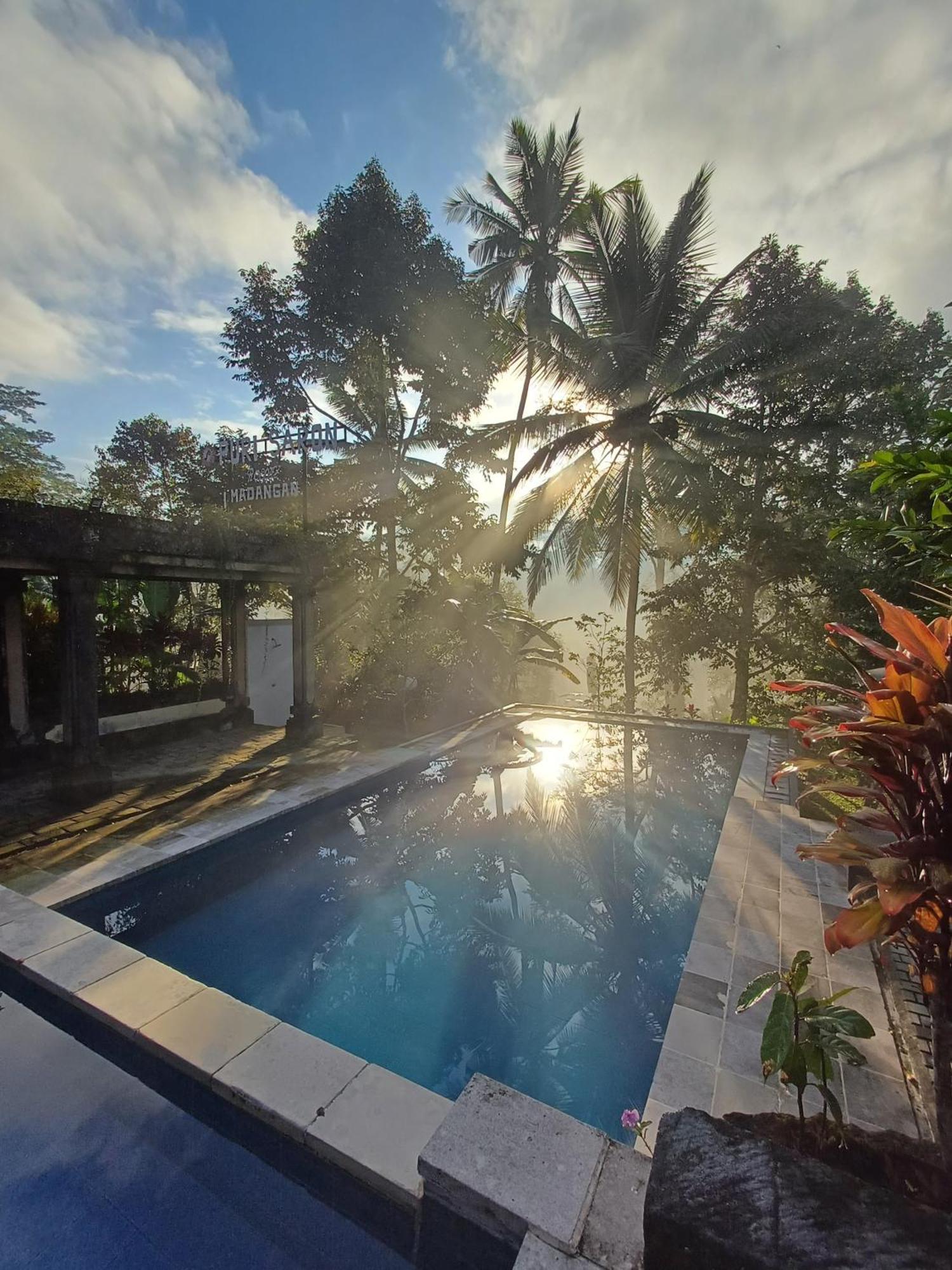 Puri Saron Hotel Madangan - Gianyar Gianyar  Exterior photo