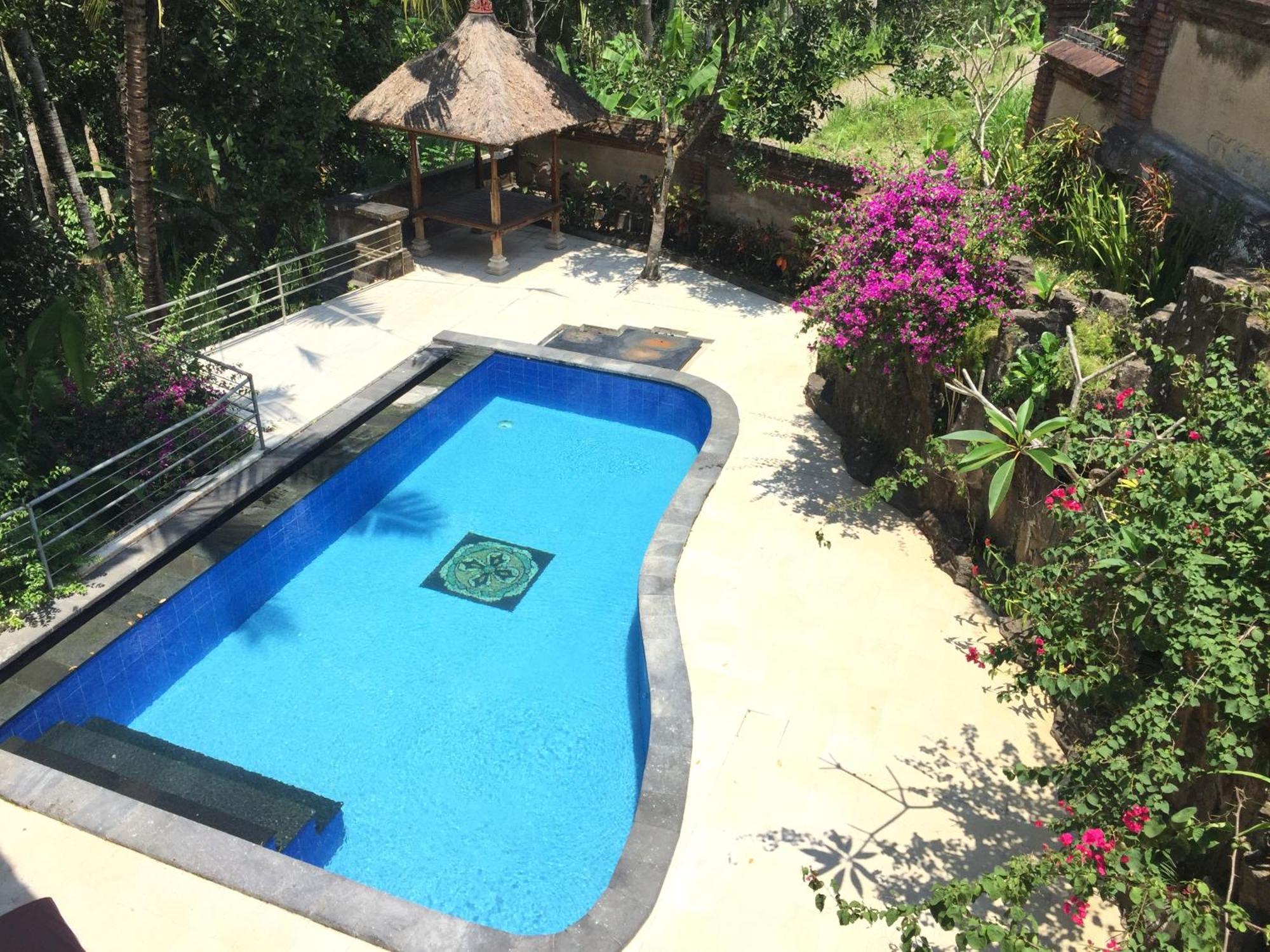Puri Saron Hotel Madangan - Gianyar Gianyar  Exterior photo
